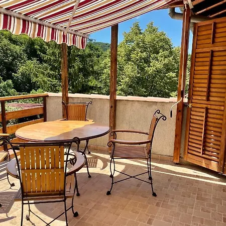 Olive Grove Lägenhet